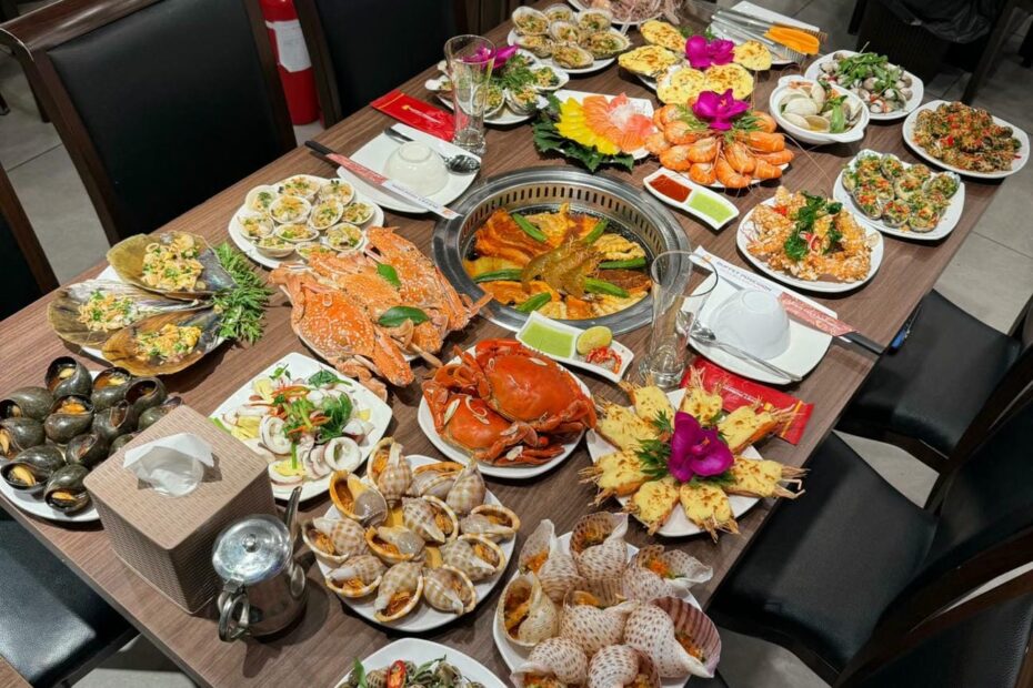 HÔM NAY CÁC CHÚA TỂ HẢI SẢN NHẤT ĐỊNH PHẢI XUẤT HIỆN TẠI POSEIDON - Buffet Poseidon TP.HCM