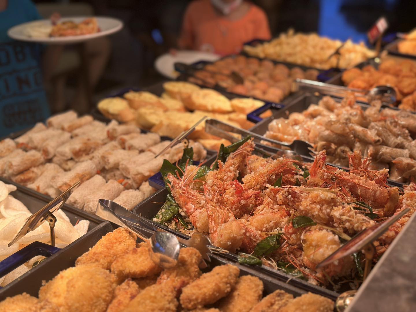 Buffet Poseidon HCM Has Nothing But the Best: Fresh – Variety – Delicious – Worth Every Penny!